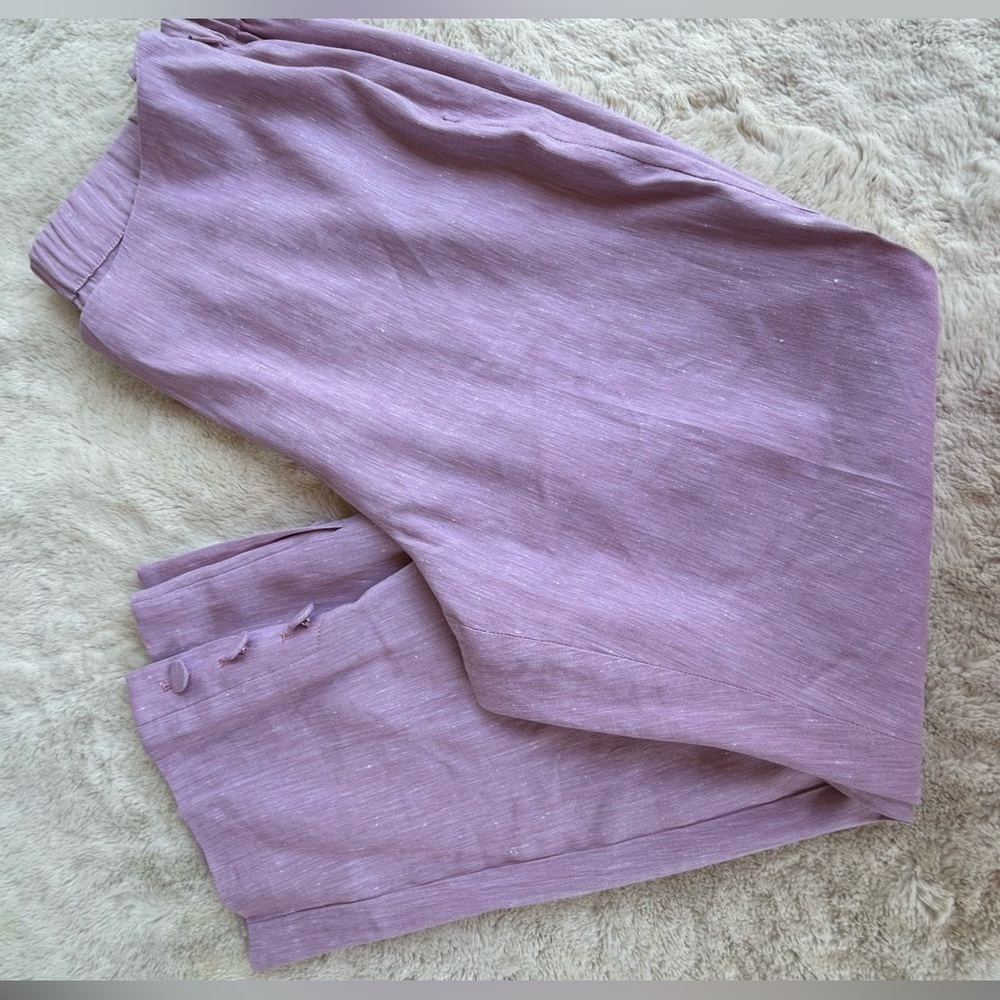 J Jill linen stretch ankle pants. Button hem. Lavender. Size M